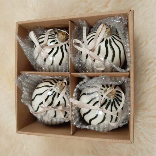4 boules en verre Lignes marron – Image 4