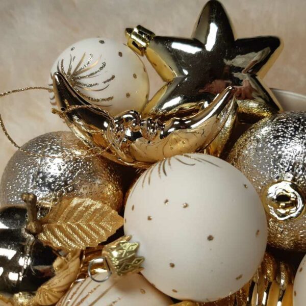 Lot de 17 boules crème – Image 2